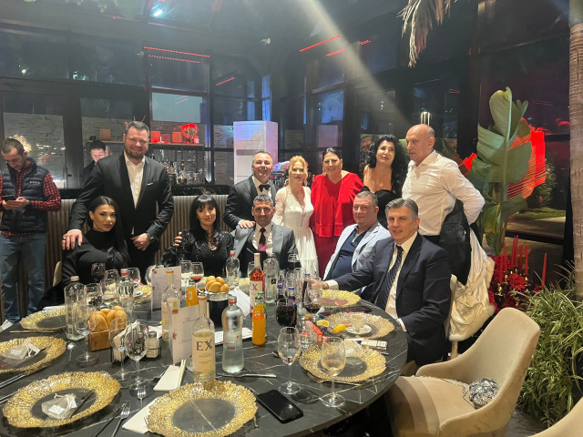 YTFmMjJjZjdkNmE3NmNlMzkxMjlhYmU5OTc.thumb_.jpg - ReporterUrban