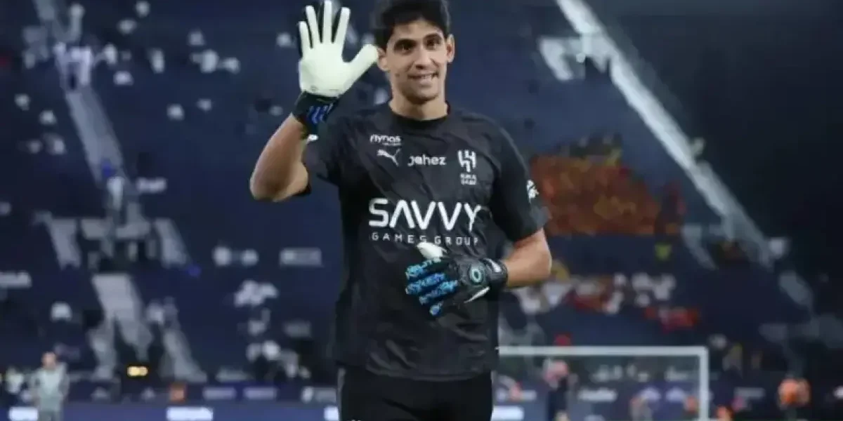 Yassine Bounou Undergoes Shoulder Treatment, Al Hilal Confirms