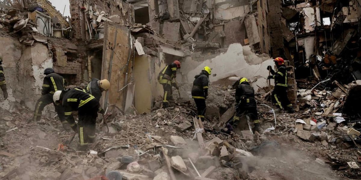 armata-ucraina-razboi-rusia-populatie-civila-civili-tancuri-bombardamente2.jpg - ReporterUrban