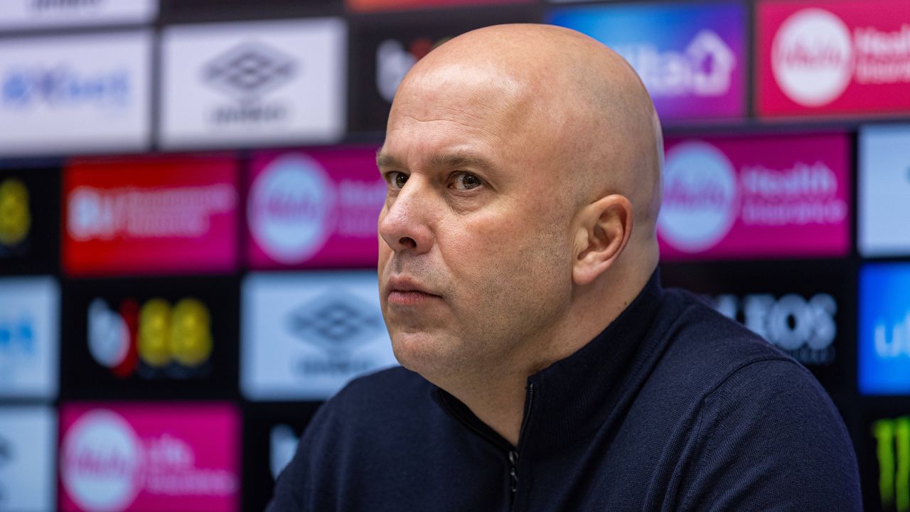 Duelul dintre Sunderland și Liverpool: O bătălie crucială în Premier League Sunderland și Liverpool s-au întâlnit într-un meci tensionat din etapa cu numărul 26 a Premier League, meci ce a atras atenția fanilor de fotbal din întreaga lume