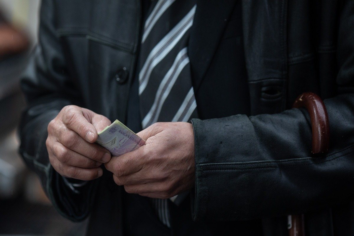 Protest masiv în Odorheiul Secuiesc împotriva creșterii taxelor: autoritățile își susțin decizia Zeci de localnici din Odorheiul Secuiesc au ieșit în stradă duminică într-un număr impresionant, pentru a-și exprima nemulțumirea față de majorarea impozitelor locale