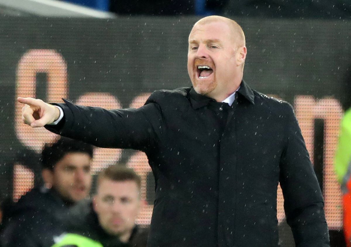 Sean Dyche, demis de la Nottingham Forest după un parcurs dezamăgitor Nottingham Forest a decis să facă o schimbare pe banca tehnică, antrenorul Sean Dyche fiind demis după un start slab de sezon în Premier League
