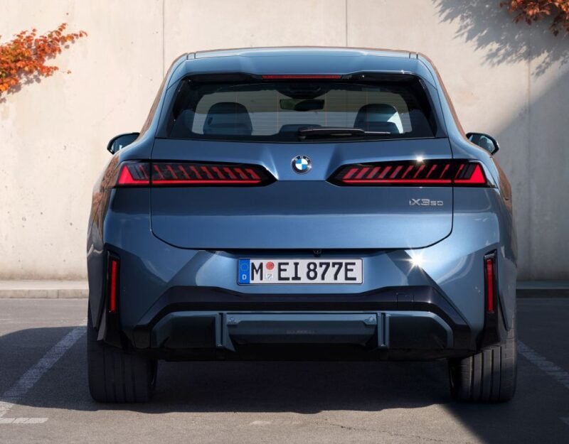China devine un punct nevralgic al exporturilor ilegale de mașini în Rusia, eludând sancțiunile internaționale Zeci de mii de vehicule produse în China și destinate pieței ruse sunt tranzacționate prin canale obscure, în contextul în care companiile auto și autoritățile occidentale se confruntă cu provocări majore în aplicarea sancțiunilor impuse Rusiei