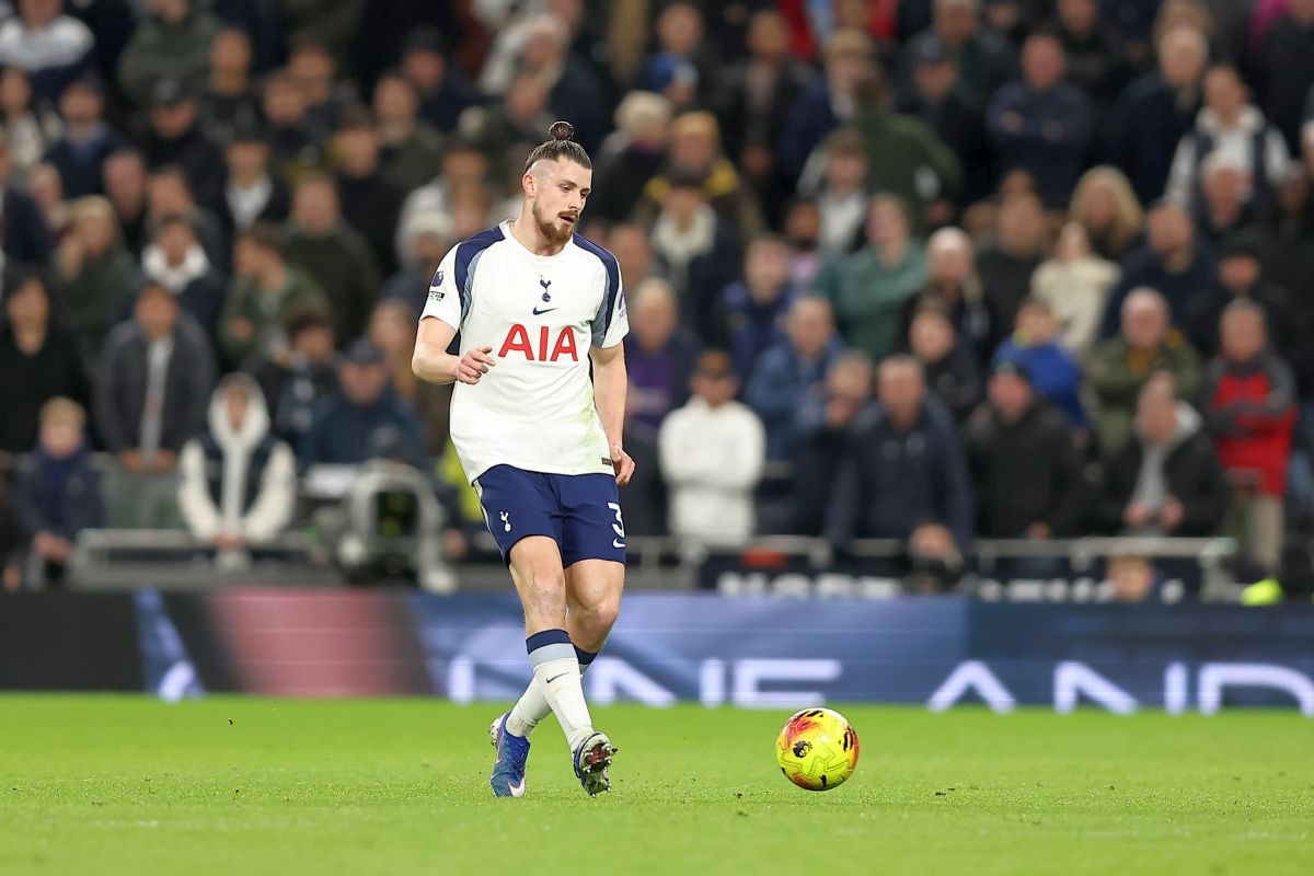 Meci Crucial în Premier League: Tottenham se Întâlnește cu Newcastle Într-o seară plină de tensiune și așteptări, Tottenham și Newcastle se confruntă în derby-ul etapei a 26-a din Premier League
