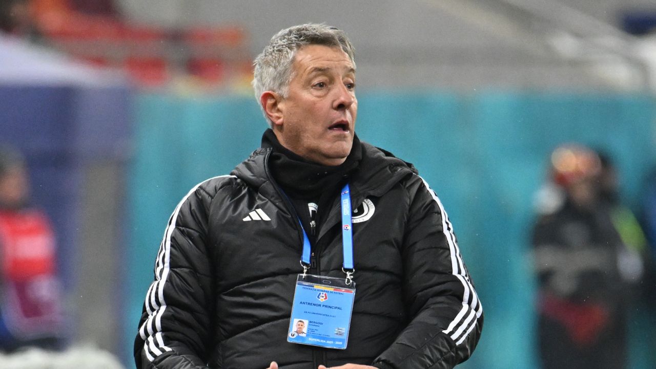 Derapajul unui antrenor de renume în fotbalul românesc Unul dintre cei mai apreciați antrenori din fotbalul românesc a stârnit controverse după meciul dintre CFR Cluj și Universitatea Cluj, încheiat cu un scor strâns de 3-2