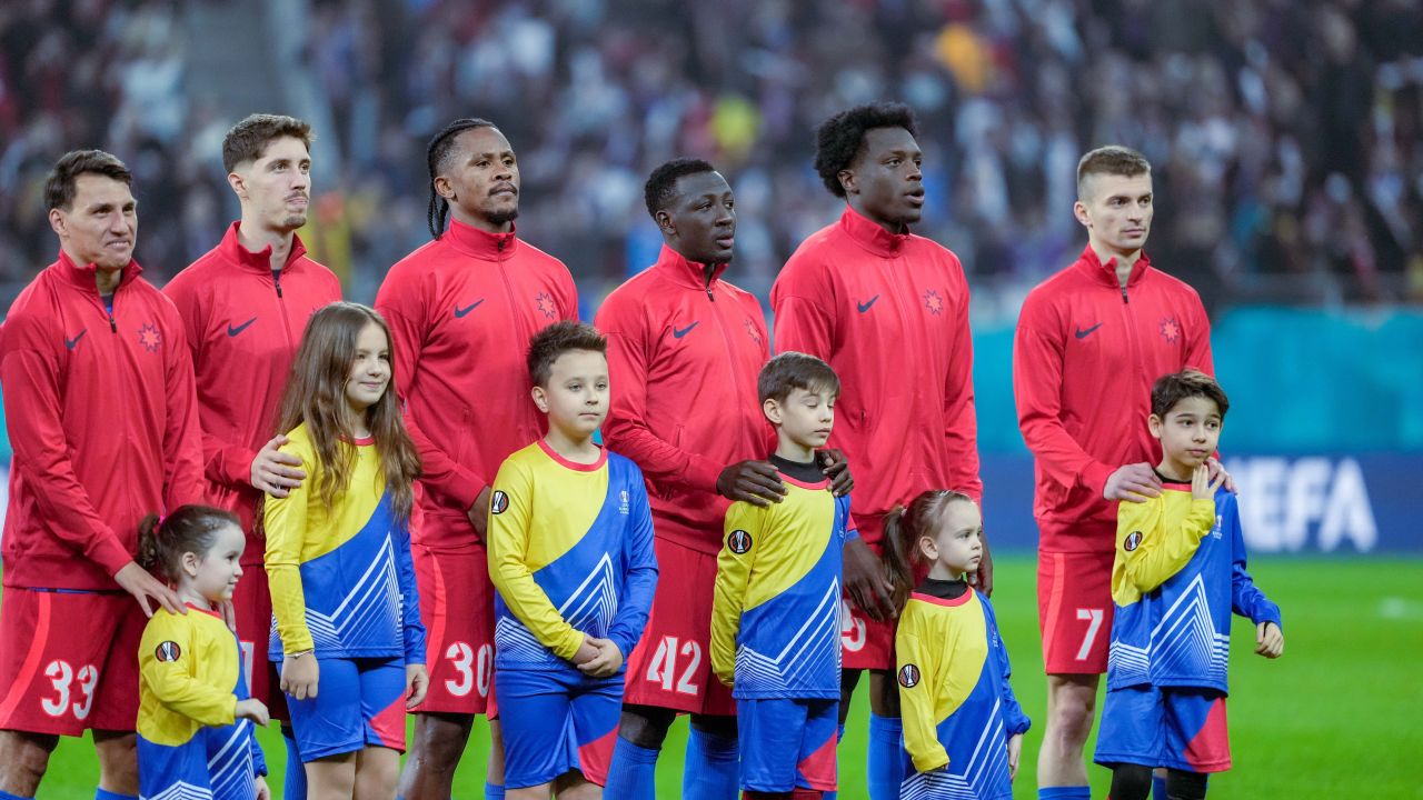 Un nou eșec pentru echipa bucureșteană Formația bucureșteană a trăit un moment frustrant în această săptămână, după ce a fost eliminată din Cupa României, un turneu care, în mod tradițional, oferă șanse de redresare morală și sportivă