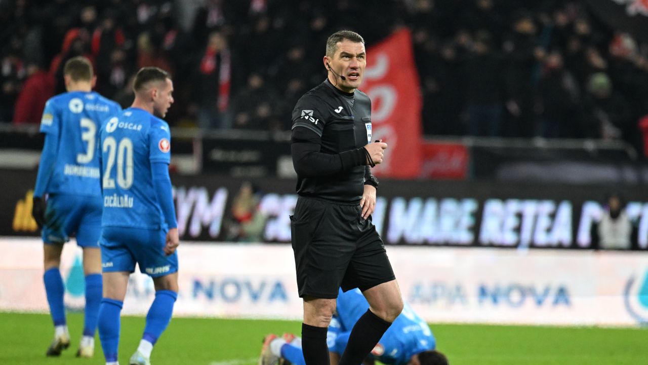 Dinamo și Universitatea Craiova împart punctele pe Arena Națională Într-un meci electrizant din Superliga României, Dinamo București și Universitatea Craiova au terminat la egalitate, 1-1, într-o confruntare plină de intensitate pe Arena Națională