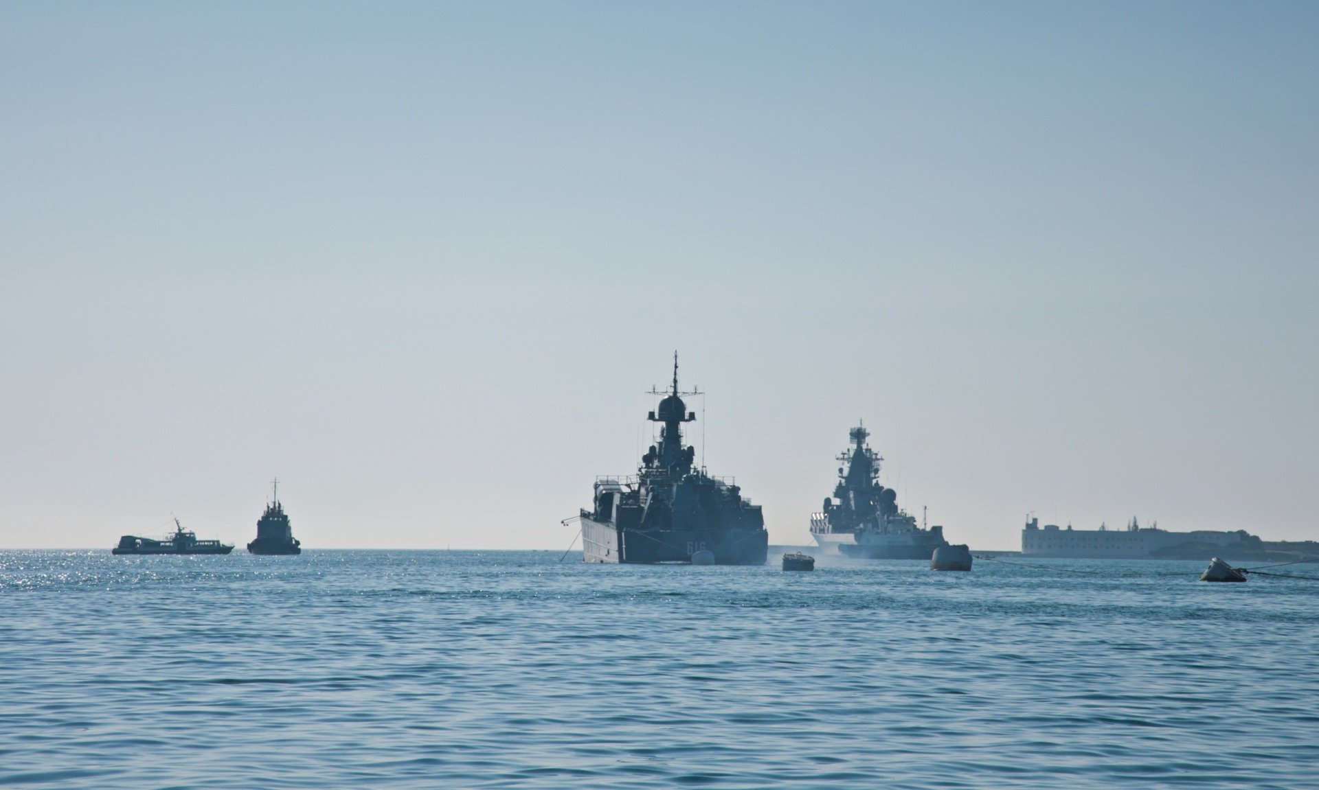 Teheranul și Moscova au anunțat oficial organizarea unui exercițiu naval comun în largul coastelor Iranului, în contextul tensiunilor regionale și al restabilirii relațiilor bilaterale între cele două națiuni