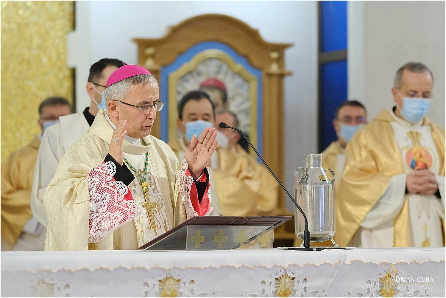 Episcop romano-catolic de Iași, vizat de anchetă penală pentru nedepistarea abuzurilor Un scandal major zguduie începând de săptămâna aceasta Biserica Romano-Catolică din România, odată cu deschiderea unui dosar penal împotriva episcopului Iosif Păuleț de Iași