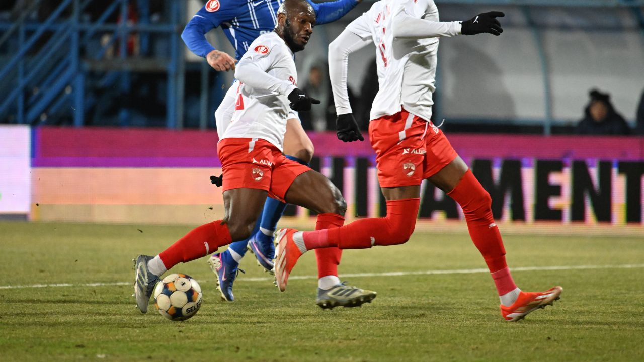 Meciul etapei: Farul Constanța versus Dinamo București, un duel cu multe înfruntări Farul Constanța se pregătește să înfrunte marea rivală Dinamo București în etapa 25 a Superligii, un meci care promite intensitate și calitate la cel mai înalt nivel