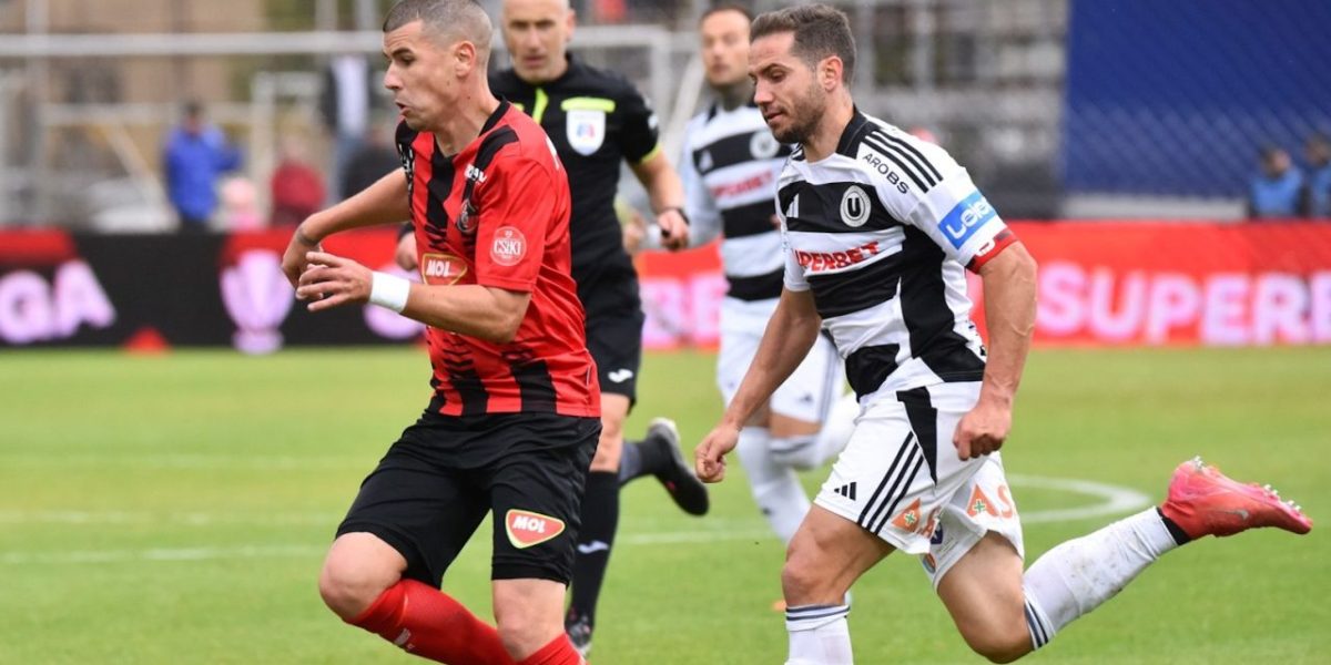 fk-csikszereda-miercurea-ciuc-fc-universitatea-cluj-superliga-superbet-04102025.jpg - ReporterUrban