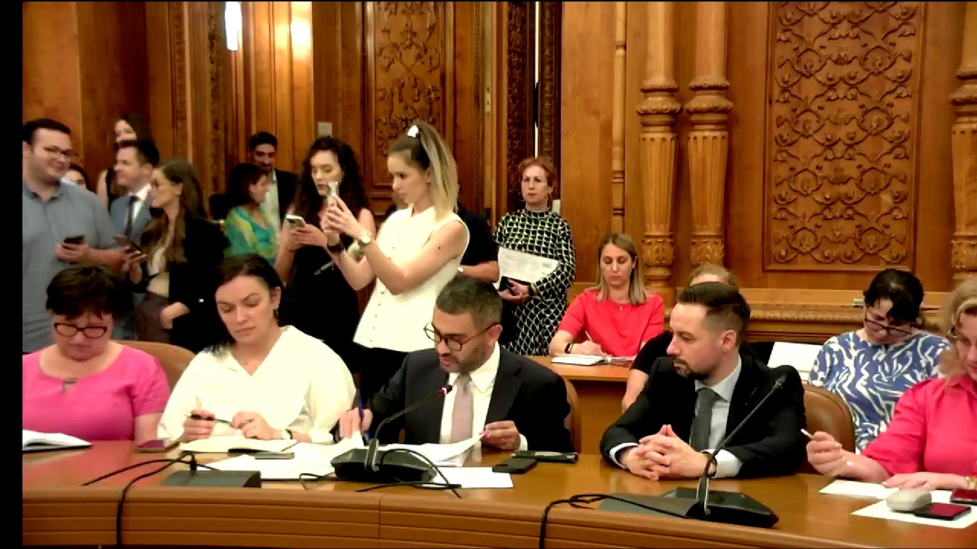 Ministrul Muncii anunță un pas decisiv pentru restructurarea instituției, promițând o reformă substanțială în următoarele trei săptămâni După luni de discuții și întârzieri, ministrul Muncii, Florin Manole, a făcut miercuri un anunț care poate marca un punct de cotitură în politica românească privind reformarea sistemului de securitate socială