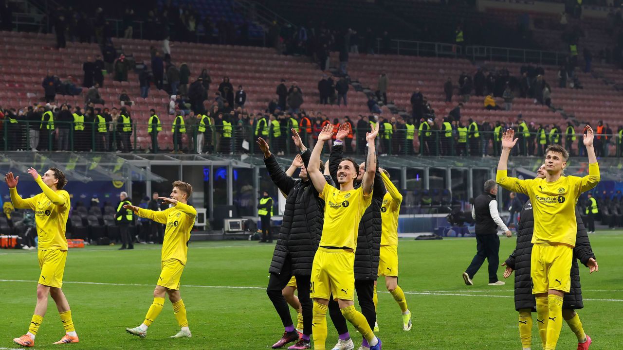 Cristi Chivu își încheie aventura în UEFA Champions League Fostul fotbalist român Cristi Chivu a părăsit cu regret UEFA Champions League marți seară, în urma eliminării echipei sale din competiția europeană