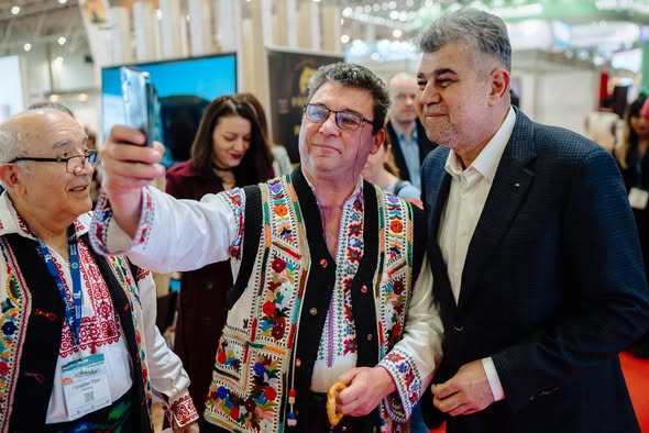 marcel-ciolacu-targ-de-turism.jpg - ReporterUrban