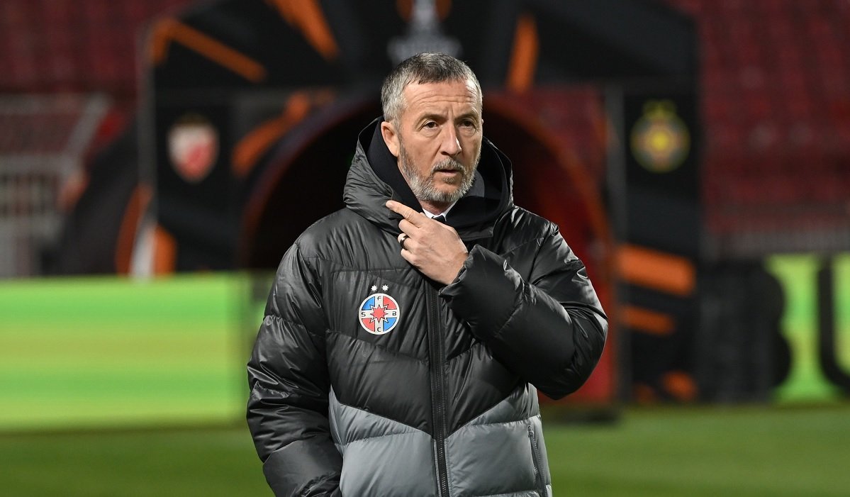 Mihai Stoica, fără permis înaintea duelului FCSB – Universitatea Craiova Mihai Stoica, managerul echipei FCSB, a fost surprins de poliție în momentul în care nu a acordat prioritate pietonilor, rămânând fără permis de conducere exact înainte de importantul meci dintre Universitatea Craiova și formația roș-albastră