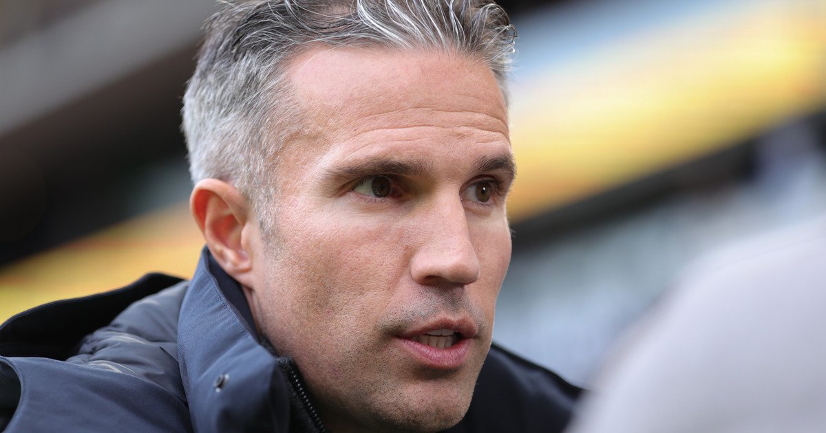 Mutări Strategice în Lotul Feyenoord pentru Duelul cu Go Ahead Eagles Feyenoord a anunțat astăzi o serie de modificări semnificative în lotul său pentru meciul împotriva echipei Go Ahead Eagles