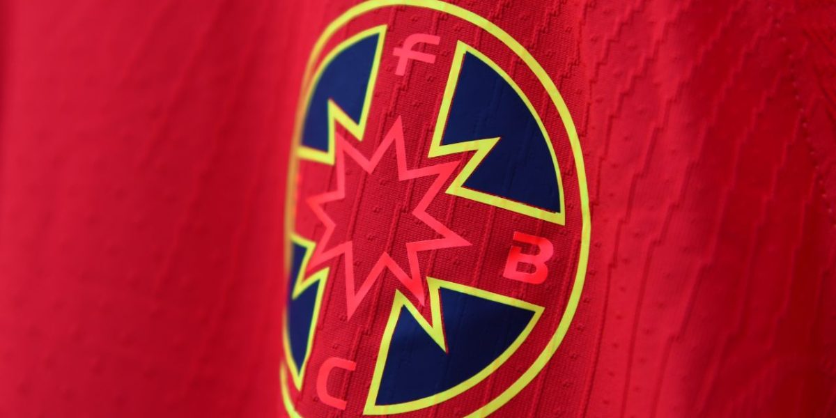 prezentarea-noului-echipament-al-fcsb-12072023-20.jpg - ReporterUrban