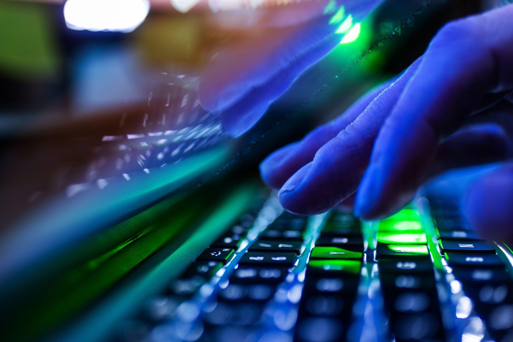 Comisia Europeană a lansat un plan ambițios pentru combaterea hărțuirii cibernetice, în efortul de a proteja sănătatea mintală a celor mai vulnerabili utilizatori ai mediului online: copiii și adolescenții