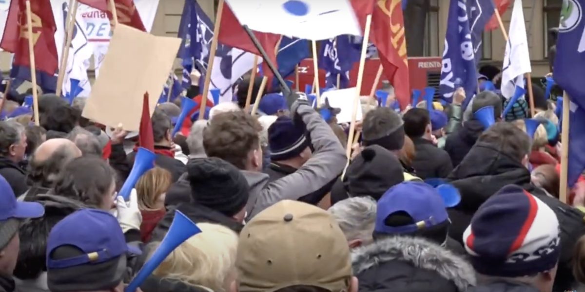 proteste-Cehia-Praga-creste-varsta-de-pensionare.jpg - ReporterUrban