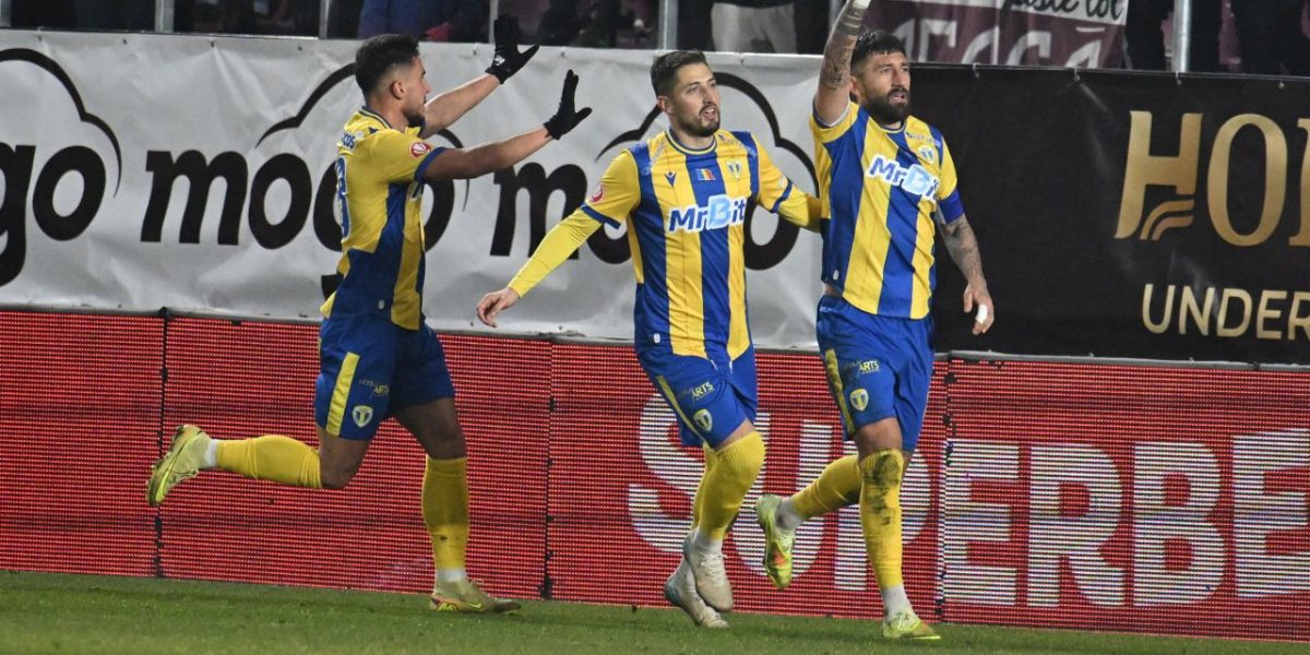 rapid-bucuresti-petrolul-ploiesti-superliga-superbet-6022026-13.jpg - ReporterUrban