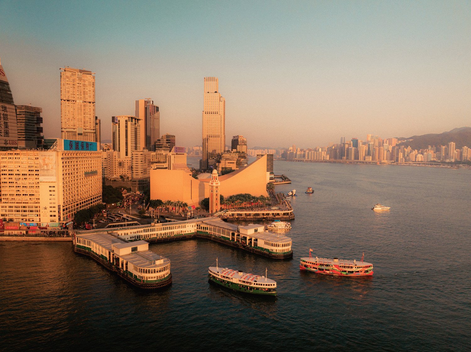 China a adoptat oficial o nouă politică privind securitatea în Hong Kong, evidențiind angajamentul statului de a menține stabilitatea în fostul teritoriu britanic, într-un moment în care scena globală este marcată de incertitudini și provocări geopolitice