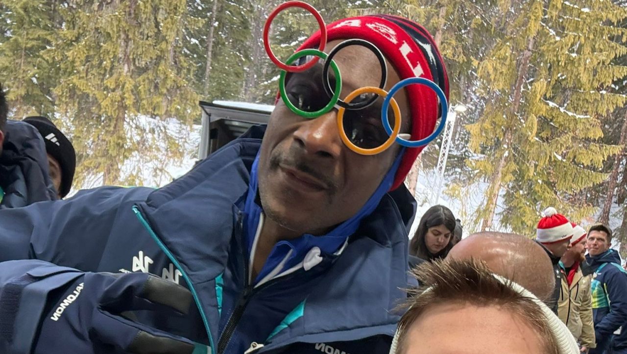 Snoop Dogg, alături de Team România la deschiderea JO de iarnă: „Eu i-am dat steagul”