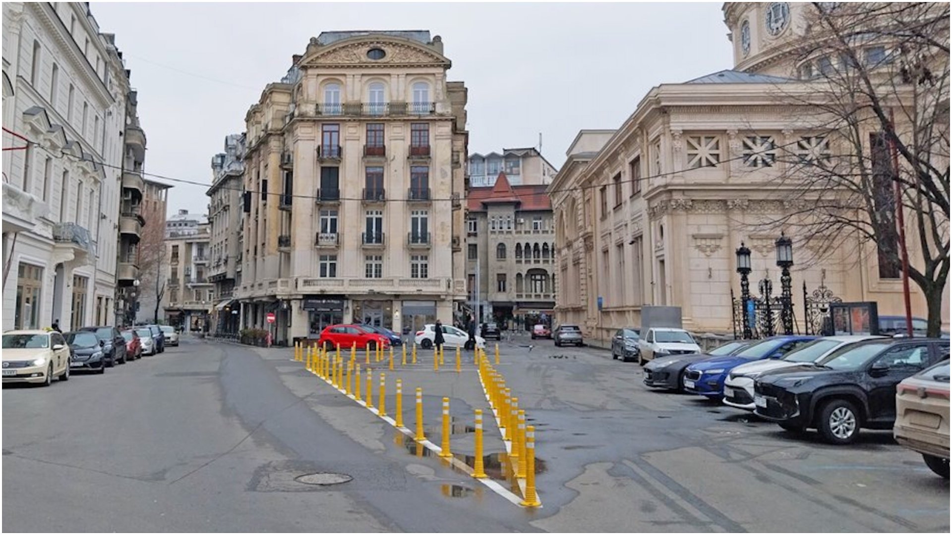 Zonă centrală din București devine mai sigură pentru mijloacele de transport în comun, după decizii radicale împotriva parcărilor ilegale După ani de zile în care mașinile parcate neregulamentar în centrul Capitalei, mai ales în zona Ateneului Român și pe strada Episcopiei, blocau circulația autobuzelor și ambulanțelor, autoritățile au început, în sfârșit, să ia măsuri concrete