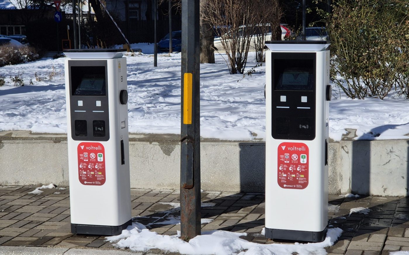 În plin proces de modernizare a infrastructurii pentru vehiculele electrice, Primăria Sectorului 1 din București a dezvăluit recent installarea a nouă stații speciale de încărcare în șapte locații strategice ale sectorului