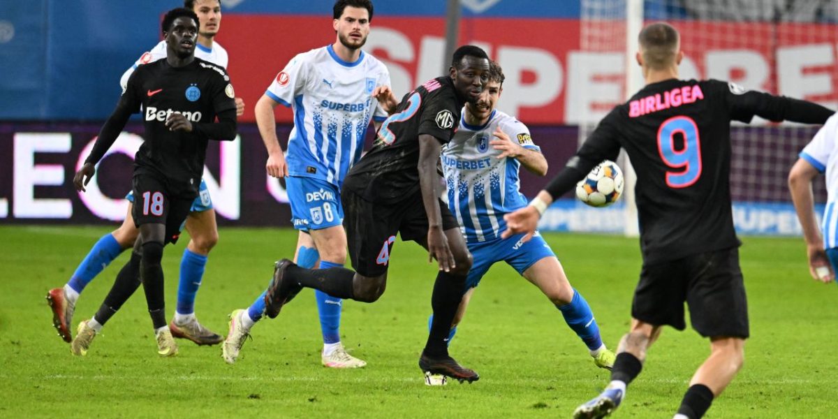 universitatea-craiova-fcsb-superliga-superbet-15022026-1.jpg - ReporterUrban