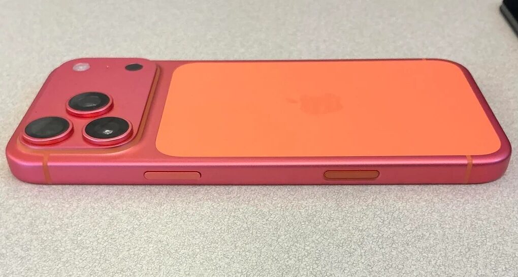 update-on-orange-iphone-17-pro-max-that-turned-rose-gold-v0-axapruyj93vf1-e1760548860729.jpg - ReporterUrban