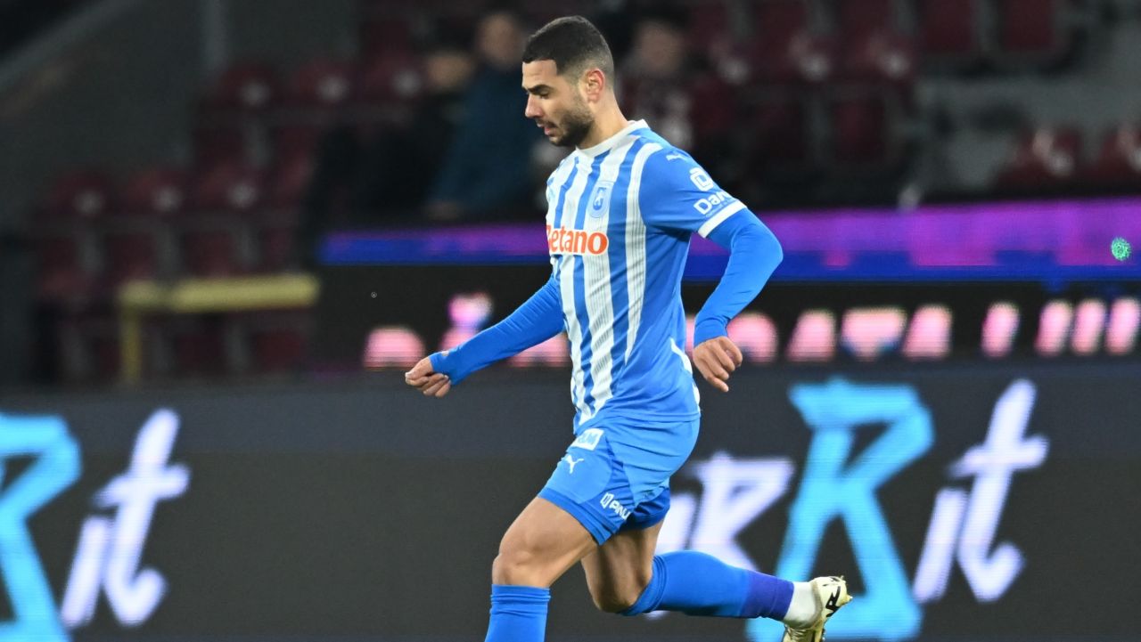 Vladimir Screciu, moment de panică pe teren după victoria Craiovei în derby-ul cu FCSB Vladimir Screciu, fundașul echipei Universitatea Craiova, a suferit un incident alarmant la finalul partidei cu FCSB, câștigată cu 1-0 de olteni