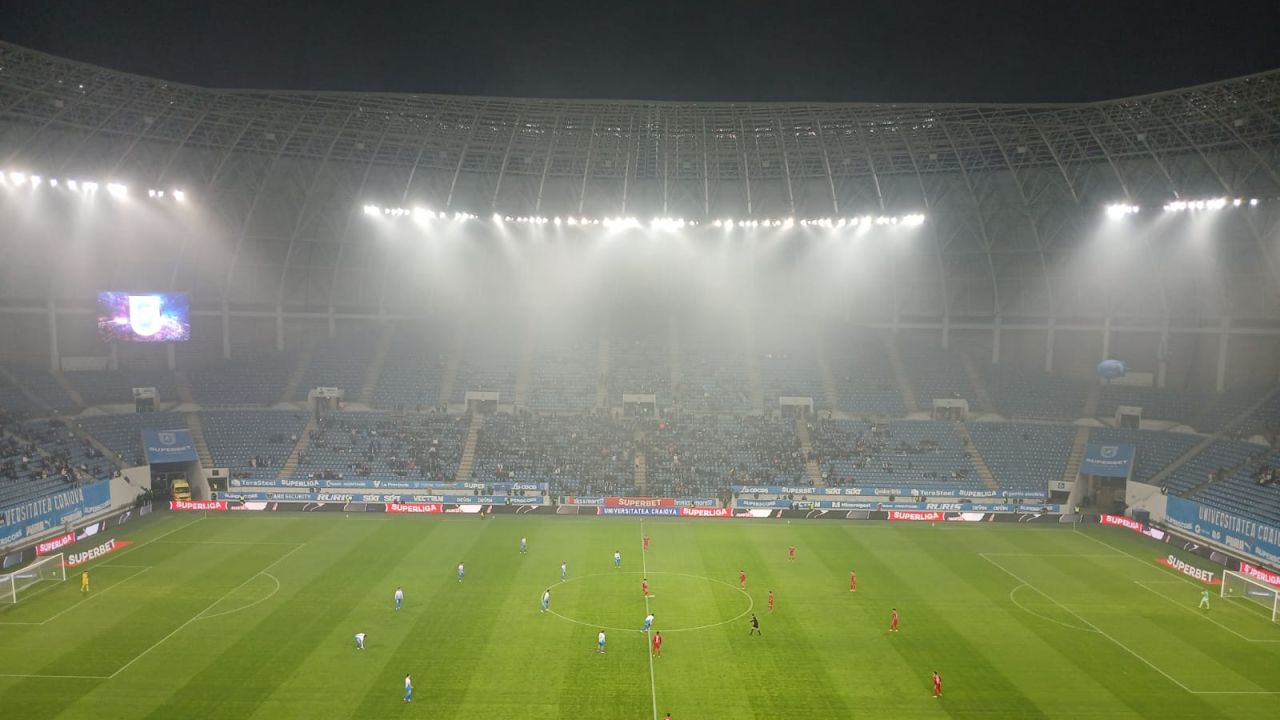 Universitatea Craiova înfruntă Oțelul Galați într-un meci crucial pentru evoluția în campionat Astăzi, de la ora 18:00, Universitatea Craiova va primi vizita celor de la Oțelul Galați într-un meci considerat esențial pentru ambele echipe în lupta pentru un loc superior în clasament