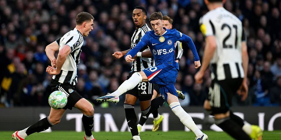 Chelsea și Newcastle au oferit un spectacol intens la Stamford Bridge, într-un meci din Premier League marcat de o revenire spectaculoasă a Magpies-urilor, care au smuls un punct de aur după o primă repriză dificilă