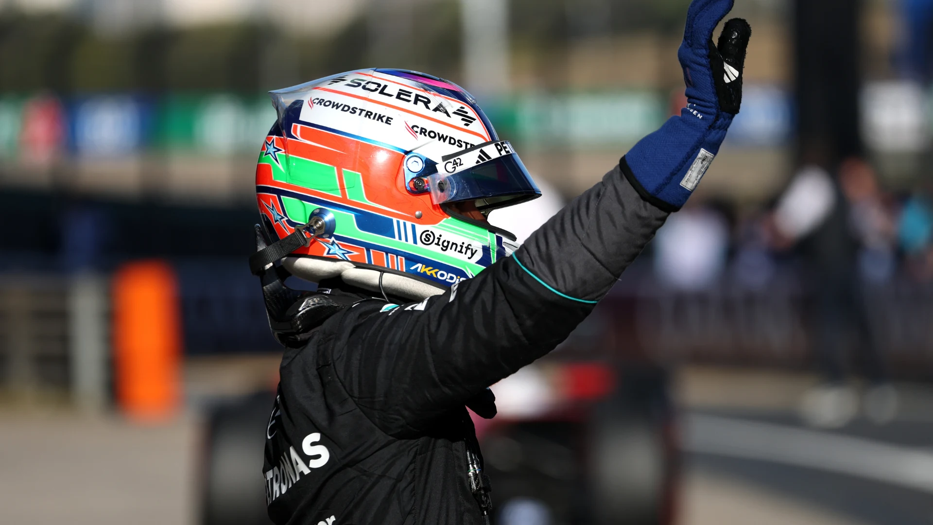Kimi Antonelli a scris istorie în Formula 1, devenind cel mai tânăr pilot din istorie care obține poarta pole-position la Marele Premiu al Chinei, în Shanghai