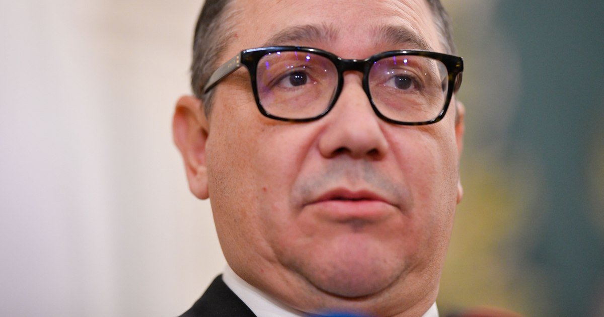 Război acerb între Oana Țoiu și Victor Ponta: „A dat-o jos din avion pe fiica mea!”