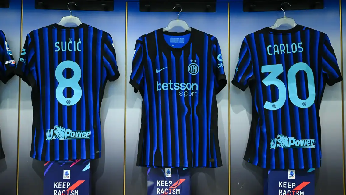 Repartiția tacticelor aduce egalitate între Atalanta și Inter în confruntarea din Serie A Meciul de duminică dintre Atalanta și Inter a fost o demonstrație de strategie și disciplină tactică, încheiat fără un câștig clar pentru una dintre echipe, dar cu multe aspecte interesante din punct de vedere tehnic