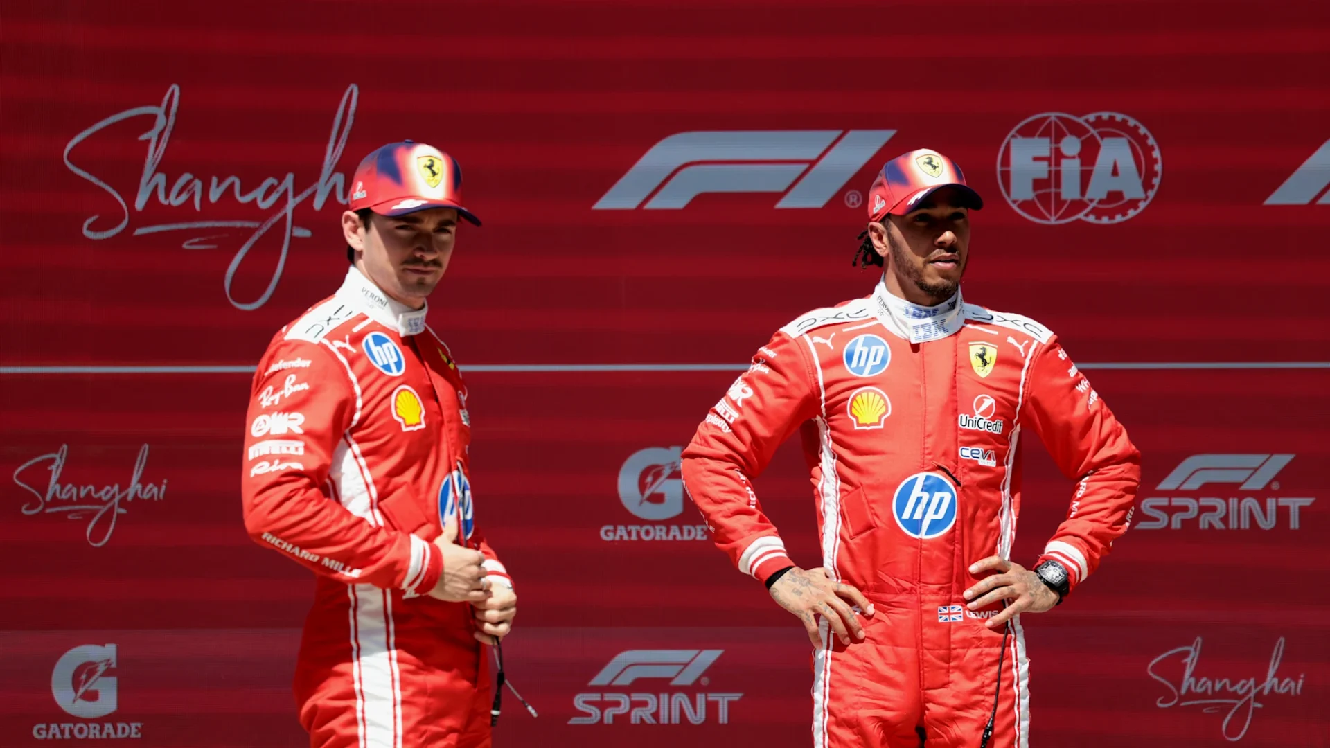 Ferrari a încheiat Sprintul de la Marele Premiu al Chinei într-o notă pozitivă, cu Charles Leclerc și Lewis Hamilton urcând pe podium, într-un duel palpitant pentru victorie