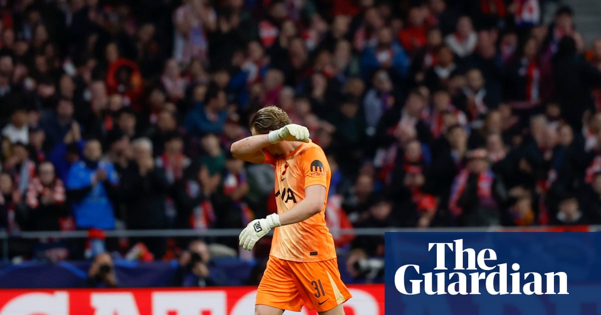 Tudor explică decizia de a-l schimba pe Antonin Kinsky după erorile din meciul cu Atlético Madrid Antrenorul interimar al lui Tottenham, Igor Tudor, a justificat decizia de a-l înlocui pe tânărul portar Antonin Kinsky în timpul partidei devastatoare cu Atlético Madrid, de marți seară, în UEFA Champions League