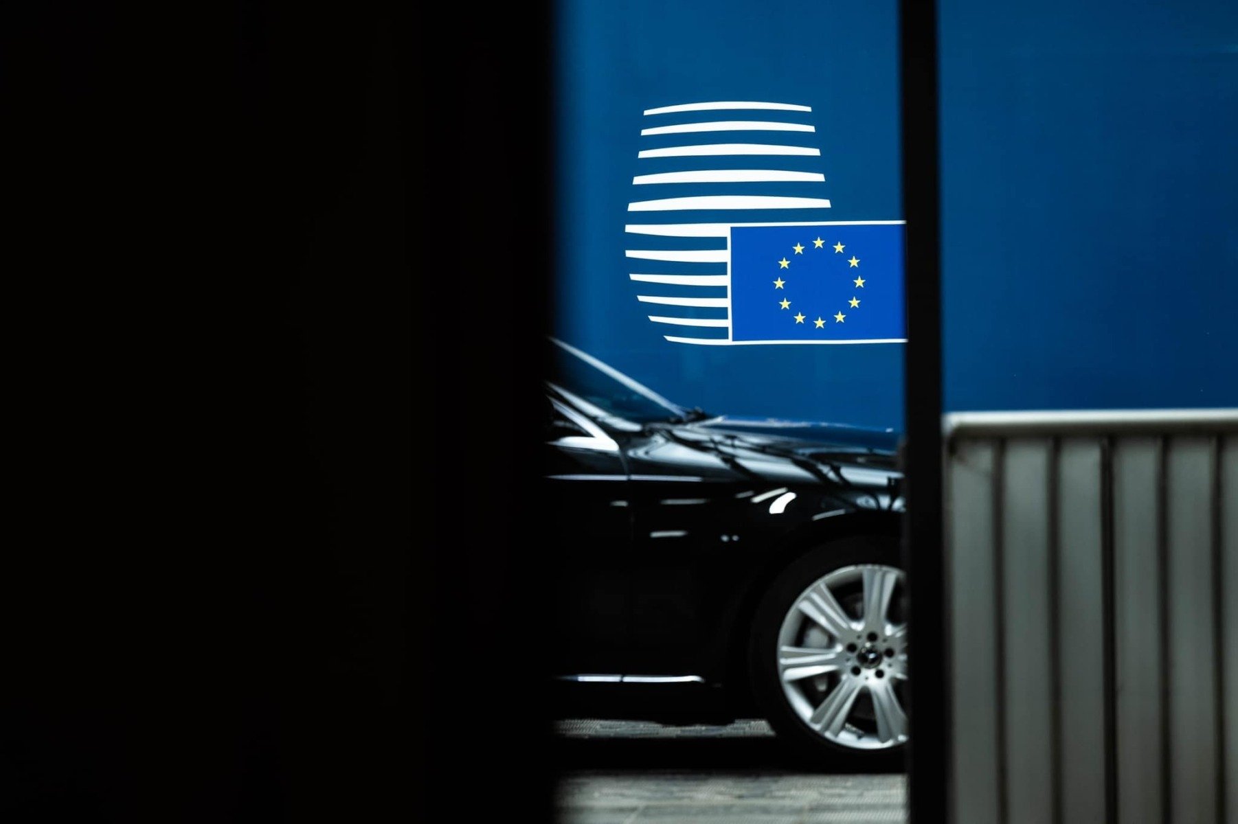 Tensiunile din Orientul Mijlociu ar putea declanșa o criză economică în Europa în următoarele patru săptămâni, un interval care va putea confirma sau infirma riscul unui nou declin pe piețele globale