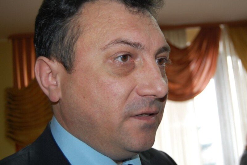 Concurs pentru conducerea TNB: Ada Lupu Hausvater și Boris Focșa, față în față în fața comisiei După un concurs public tumultuos, cu scandaluri și controverse, procesul de selecție pentru funcția de manager al Teatrului Național București a ajuns în faza interviurilor