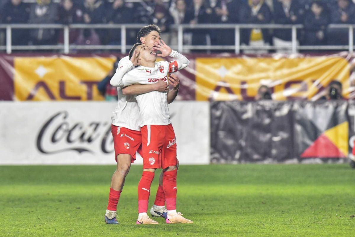 Cătălin Cîrjan a reușit să înscrie primul său gol în Superliga din 2026, aducând Dinamo în avantaj în derbiul de la Giulești