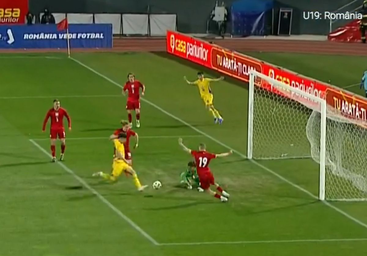 România U20 și Polonia U20 se află în plină confruntare, într-un meci derivat din Elite League, turneu internațional dedicat tinerilor fotbaliști, desfășurat chiar la Târgoviște