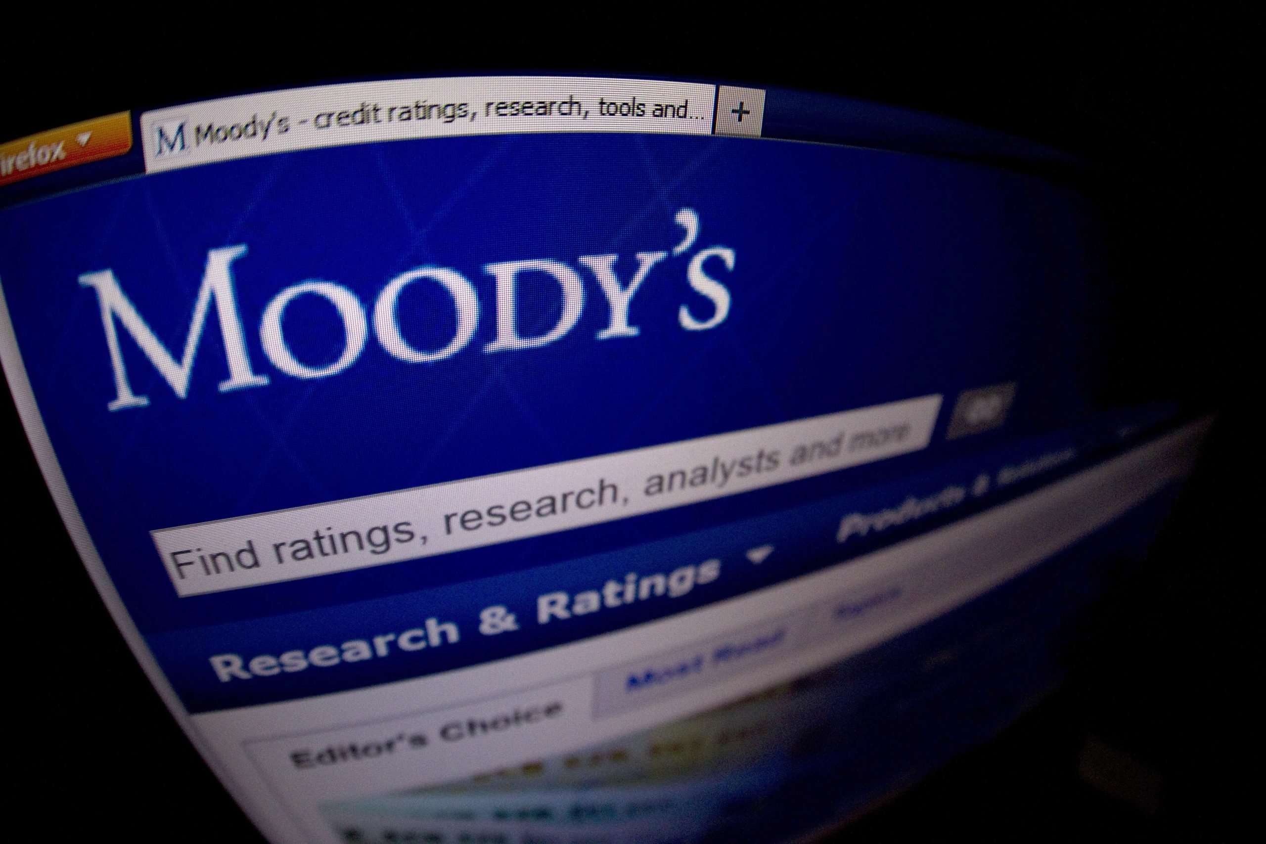 Moody’s confirmă stabilitatea României, dar impune reducerea deficitului la 6,3%