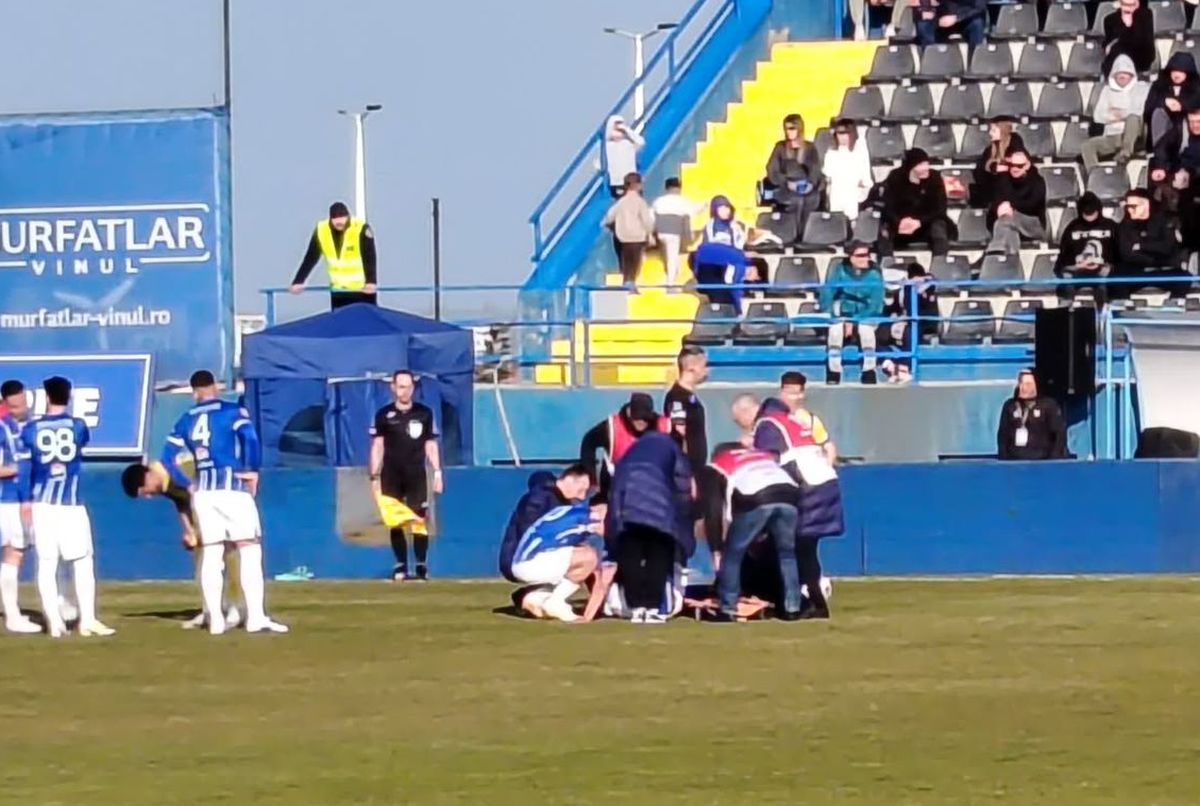 Lupta aprigă pentru evitarea locurilor de baraj pe ultima etapă a sezonului de Superligă a degenerat într-un spectacol plin de tensiuni, accidentări și incidente pe teren și în tribune Duminică, pe stadionul Farul din Constanța, atmosfera a fost încărcată de o tensiune aproape palpabilă, în timpul meciului decisiv dintre Farul și Petrolul Ploiești