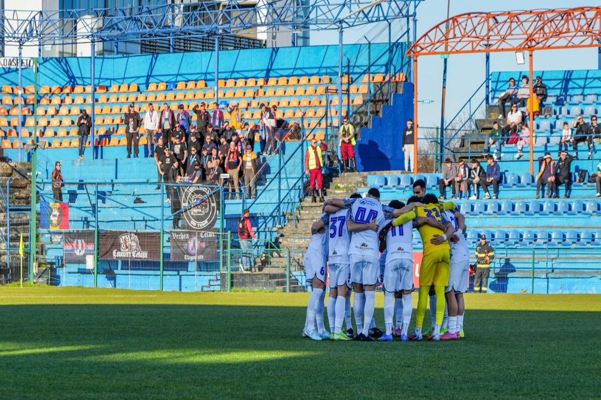 Chindia Târgoviște a pus capăt unei serii line de rezultate, reușind să obțină o calificare importantă în play-off-ul Ligii 2, după victoria din weekend pe terenul lui ASA Târgu Mureș, scor 2-0