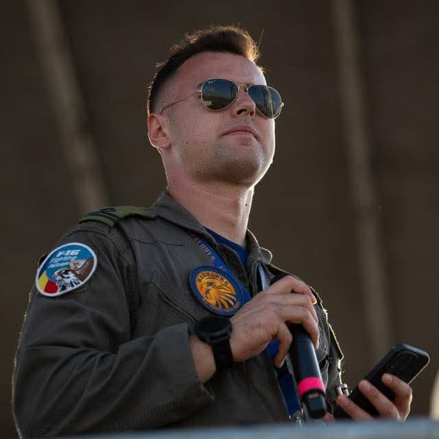 Tragedie la Baza 86 Aeriană din Câmpina: un pilot militar și-a pierdut viața în timpul unei misiuni de salvare a unui animal Un incident tragic a zguduit zilele acestea forțele aeriene române