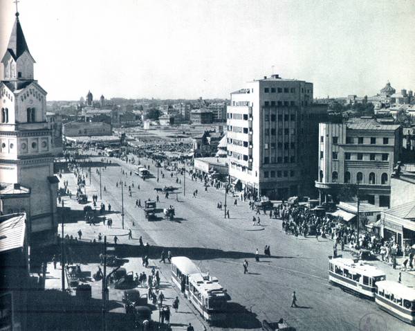 Bucureștiul sărbătorește 30 de ani de cultură și revitalizare artistică, într-un ralenti primavaratic neașteptat Orașul reimprospătat, după trei decenii de activitate culturală sub egida Arcub, marchează fără fast, dar cu sigură mândrie, această etapă importantă