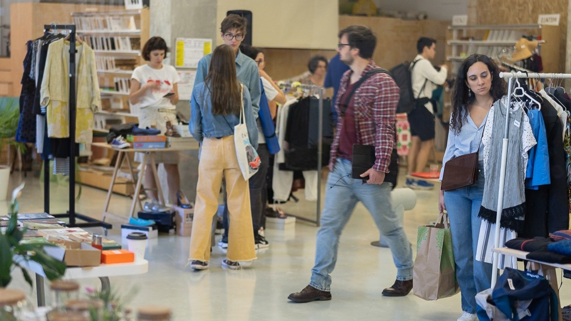 Între weekend-urile 21 și 22 martie, scena culturală și sustenabilă a Bucureștiului va fi animată de evenimentul DezNod, organizat de Nod Makerspace