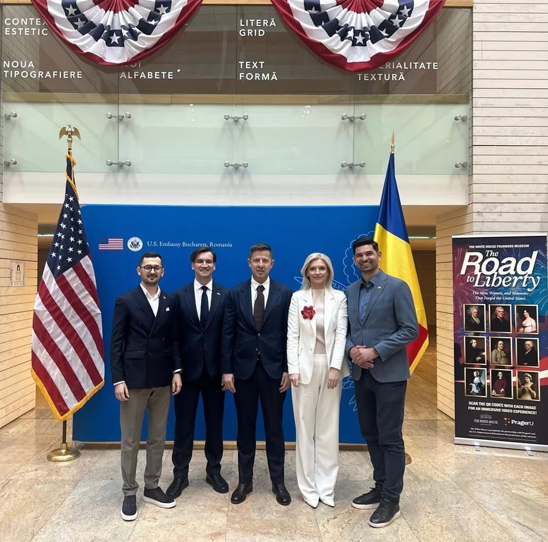 Andrei Baciu, deputat PNL, a participat recent la un eveniment organizat de misiunea diplomatică a Statelor Unite în România, marcând astfel aniversarea a 20 de ani de existență a American Spaces în țară, precum și inaugurarea muzeului Founders Museum