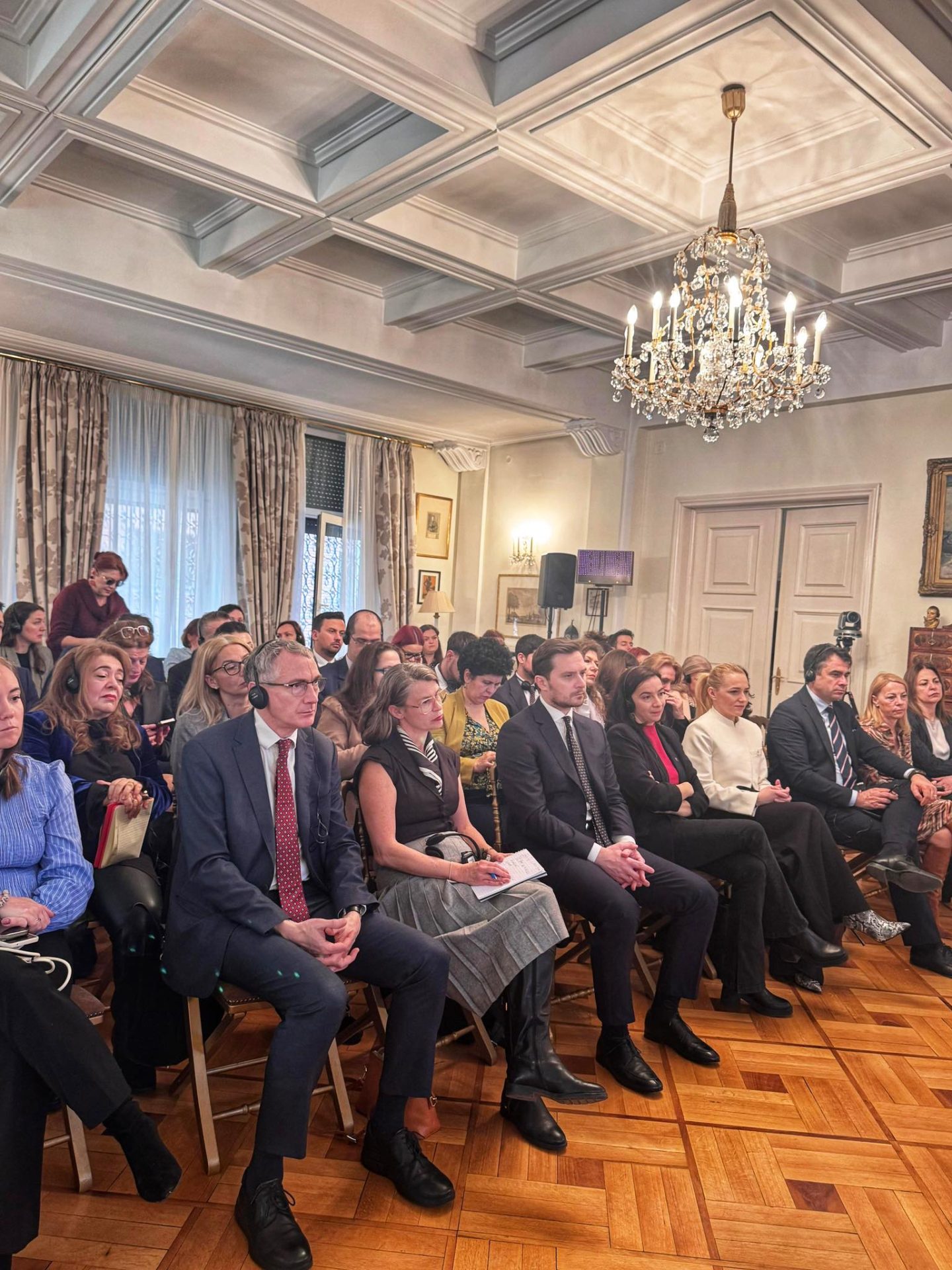 Stelian Bujduveanu, viceprimarul Bucureștiului din partea Partidului Național Liberal, a participat miercuri la o întâlnire organizată la invitația Ambasadorului Spaniei în România, E.S